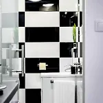 Black And White Lejlighed