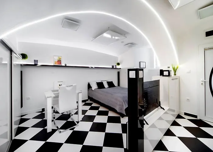 Apartmán Black And White *