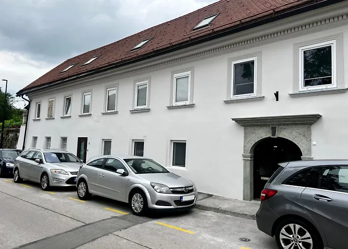 Black And White דירה לובליאנה